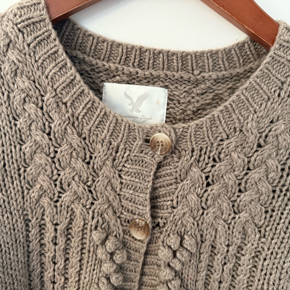 American Eagle Women's Knit Cardigan Sweater Taupe Beige Brown AEO Size S / SP - Picture 4 of 16